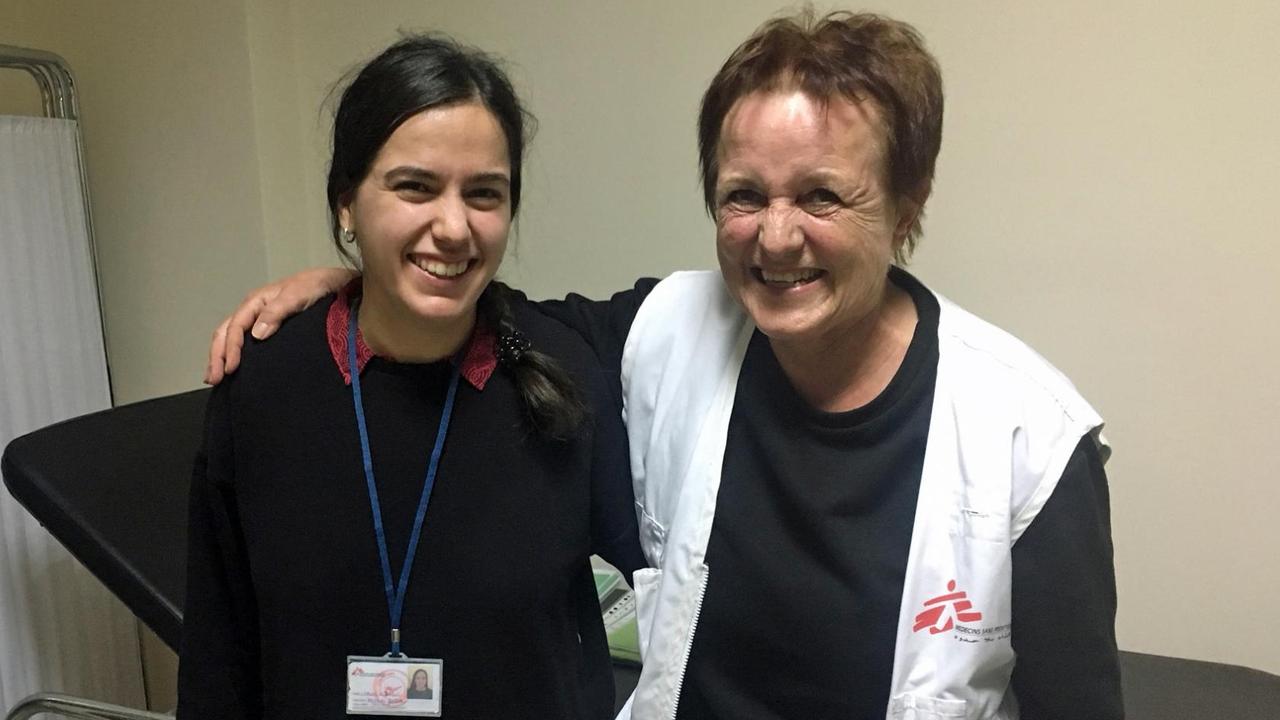 Psychologin Monika Gattinger-Holboeck (rechts) mit einer Kollegin in der Klinik von Ärzte ohne Grenzen auf Lesbos