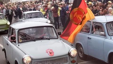 Trabi-Parade beim 9. Jubiläum der deutschen Wiedervereinigung