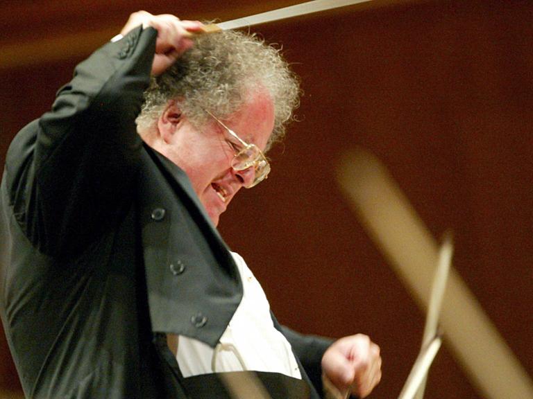 The Metropolitan Orchestra unter der Leitung von James Levine, aufgenommen 2002 beim Lucerne Festival