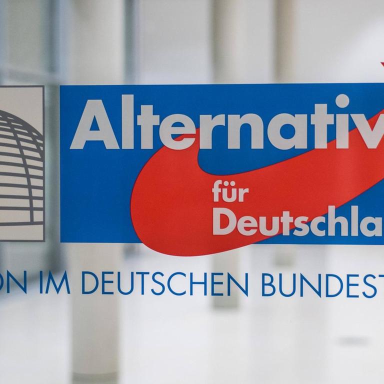 Logo der AFD-Bundesfraktion in den Büroräumen des Deutschen Bundestrages in Berlin