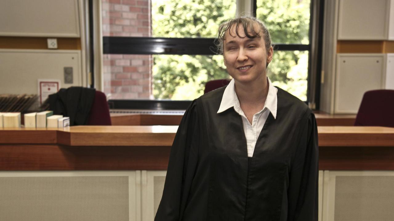 Die blinde Rechtsanwältin Pamela Pabst im Gericht