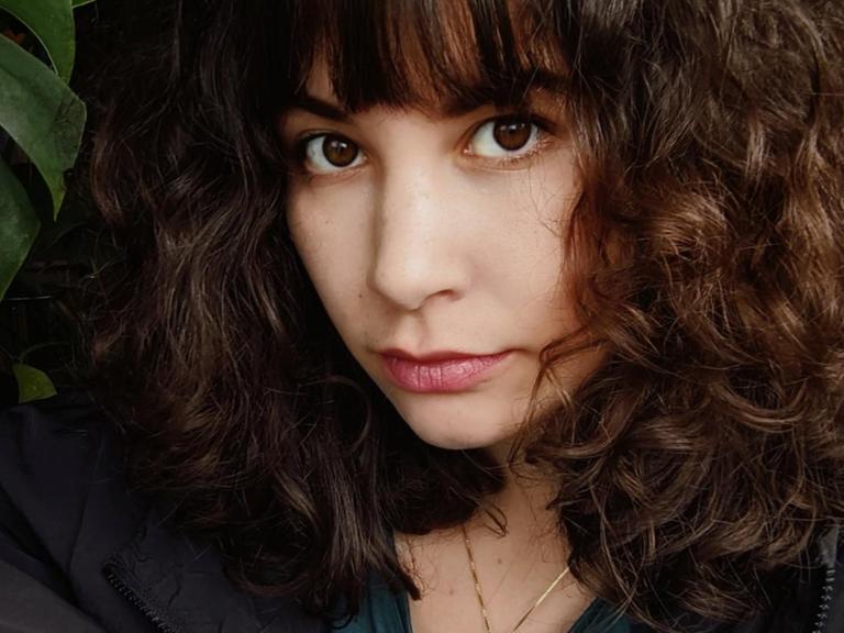 Porträt von Jasmin Schreiber.