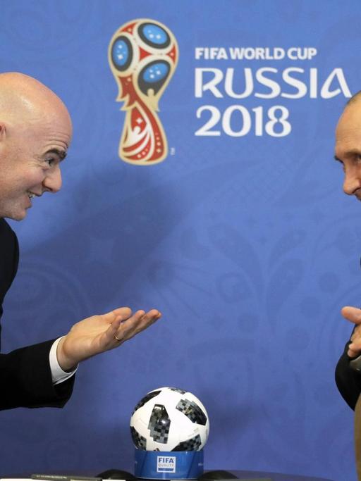 FIFA-Präsident Gianni Infantino und Russlands Präsident Wladimir Putin bei einem Treffen im Vorfeld der Fußball-WM in Sotschi.