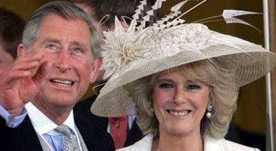 Der Prince of Wales und seine Prinzessin: Prinz Charles und Camilla Parker-Bowles nach der standesamtlichen Trauung in Winsor.