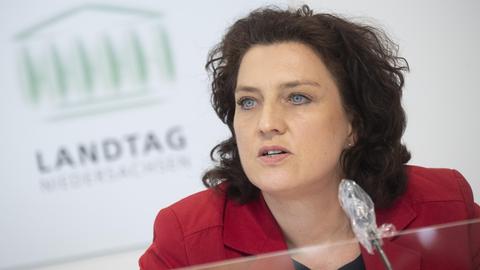 Carola Reimann (SPD), Sozialministerin von Niedersachsen, spricht in der Landespressekonferenz im Landtag Niedersachsen.