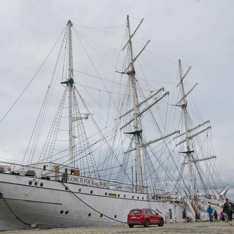 Die Gorch Fock an ihrem Liegeplatz in Stralsund.