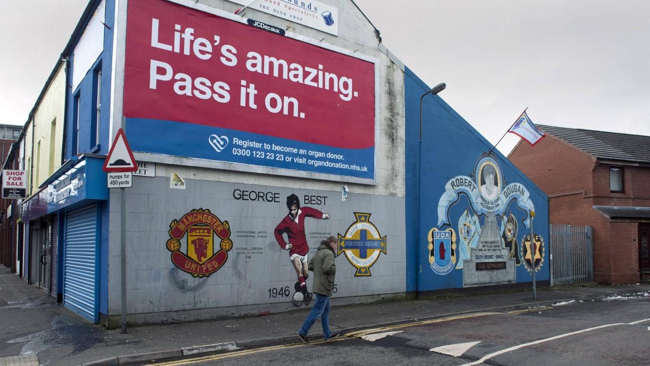 George Best auf einem Wandgemälde in Belfast