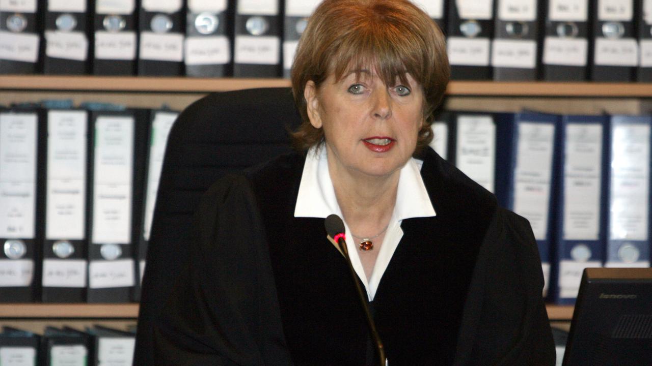 Die Richterin Brigitte Koppenhöfer im Sitzungssaal des Landgerichts in Düsseldorf; Aufnahme vom Januar 2008