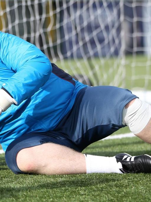 Ersatztorwart Wayne Shaw von Sutton United beim Training