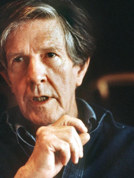 Der amerikanische Komponist und Schriftsteller John Cage 