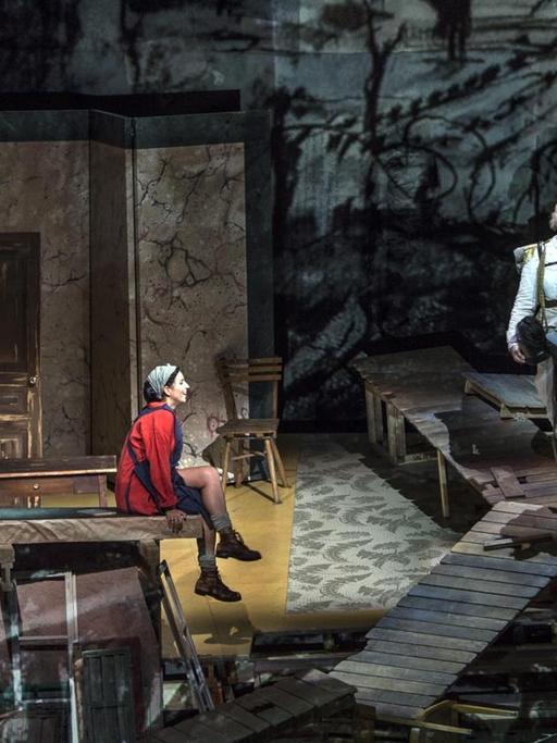 Szene aus William Kentridges "Wozzeck"-Inszenierung bei den Salzburger Festspielen