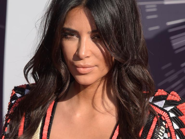 US television personality Kim Kardashian arrives on the red carpet for the 31st MTV Video Music Awards at The Forum in Inglewood, California, USA, 24 August 2014.