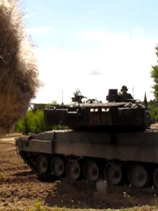 Kampfpanzer vom Typ Leopard 2.