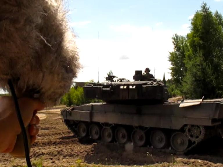 Kampfpanzer vom Typ Leopard 2.
