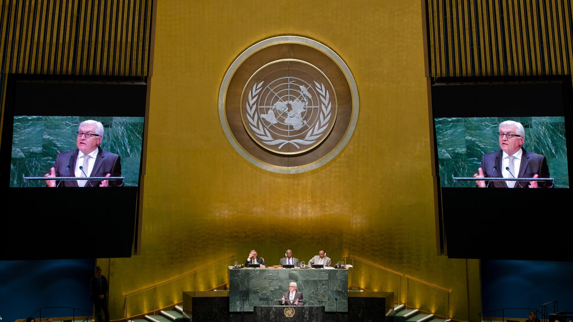 Bundesaußenminister Frank-Walter Steinmeier hält am 27.09.2014 in New York vor den Vereinten Nationen seine Rede.