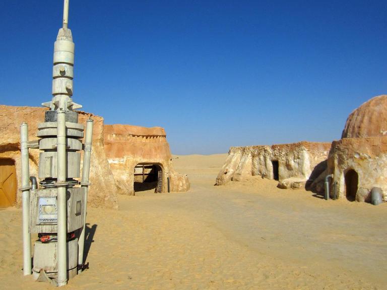 Kulissen für den Film "Krieg der Sterne" (Star wars) in Nefta (Tunesien) in der Wüste.