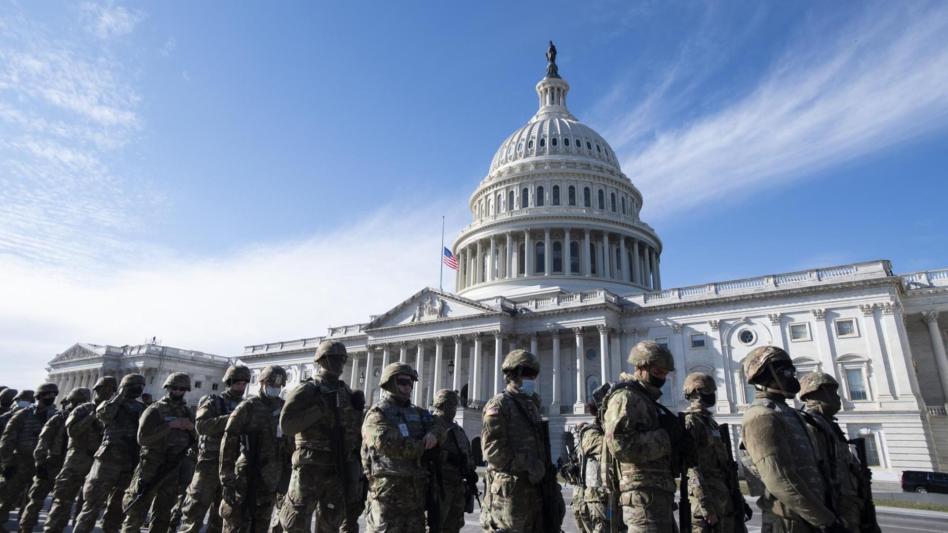 Vor der Amtseinführung von Joe Biden als US-Präsident sind in der US-Hauptstadt viele Soldaten zusammengezogen worden