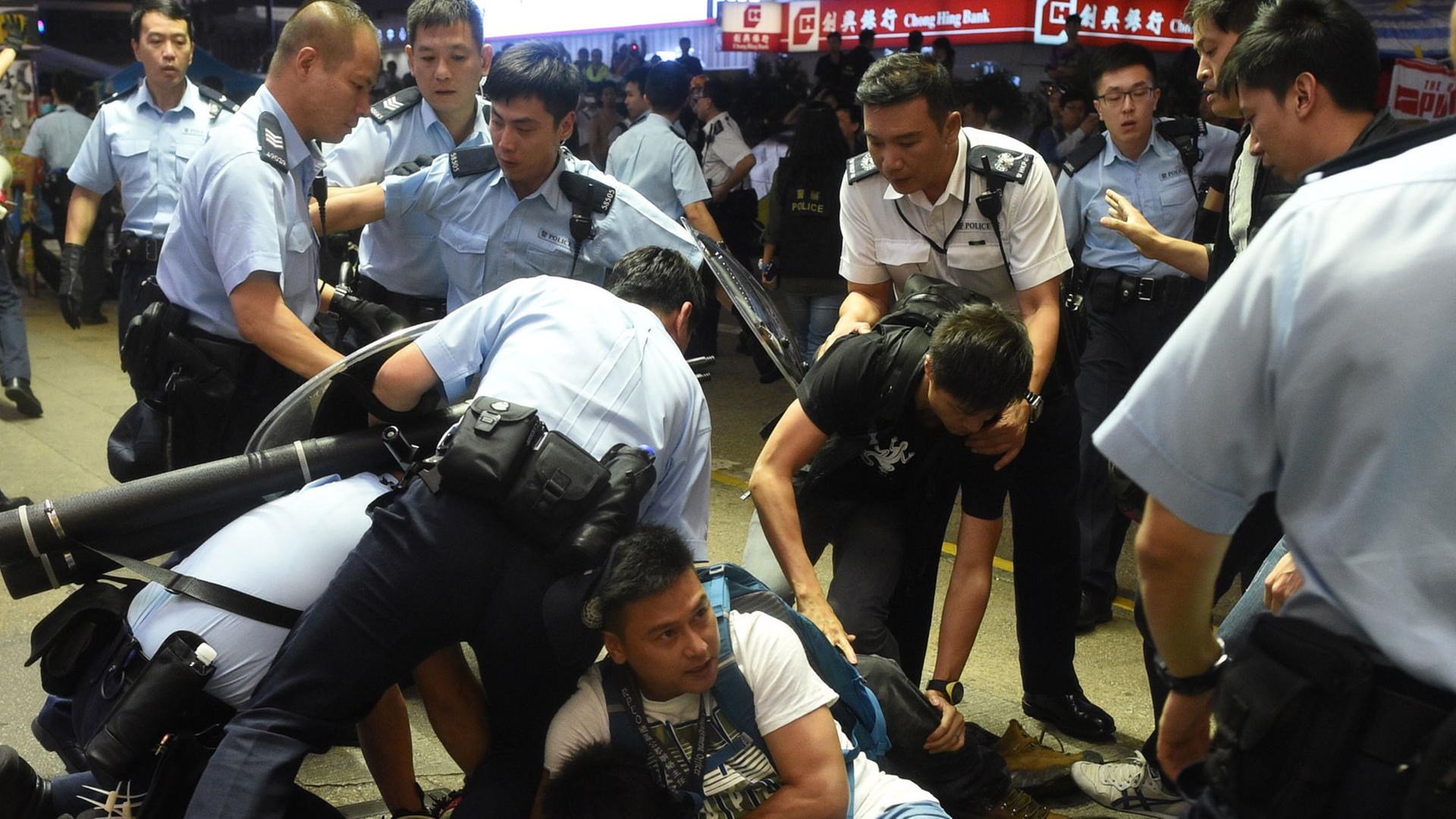 Die Polizei in Hongkong geht mit Härte gegen Aktivisten der Demokratiebewegung vor.