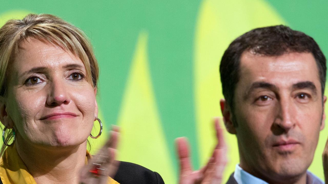 Die beiden Grünen-Bundesvorsitzenden Cem Özdemir und Simone Peter. Am 19.10.2013 auf der Bundesdelegiertenkonferenz der Partei Bündnis90/Die Grünen in Berlin.