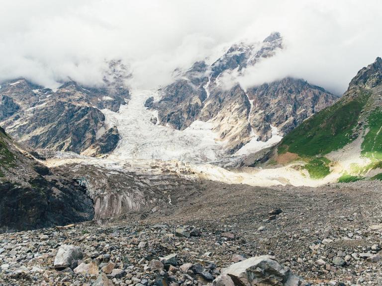 Zeichen des Klimawandels: Ein sich zurückziehender Gletscher