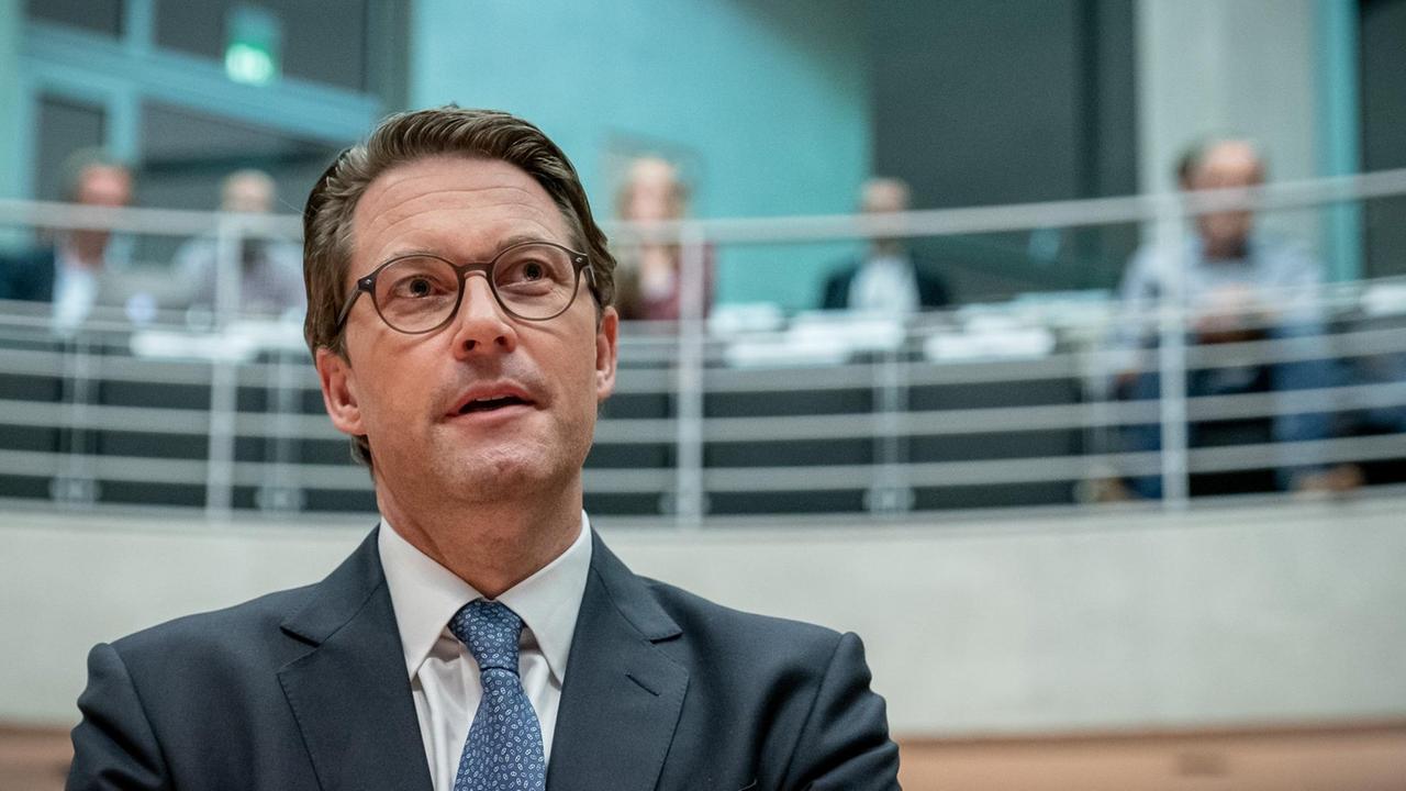 Andreas Scheuer (CSU), Bundesminister für Verkehr und digitale Infrastruktur, kommt als Zeuge vor den Maut-Untersuchungsausschuss des Bundestags.