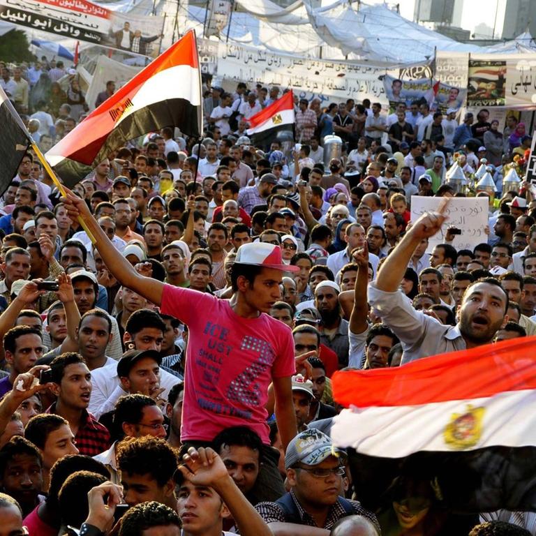 Demonstranten auf den Tahrir-Platz in Kairo