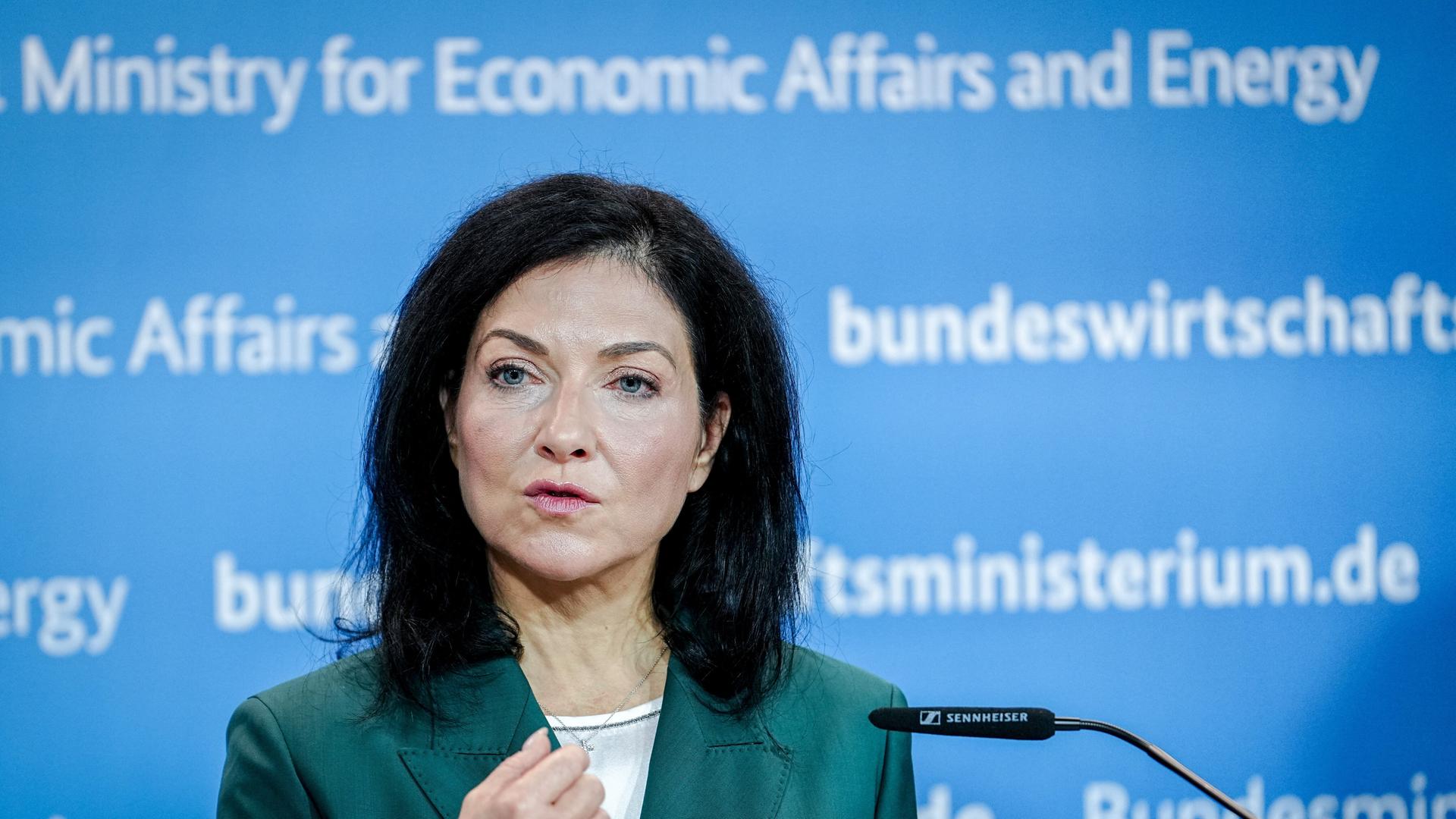 Katharina Reiche Katharina Reiche