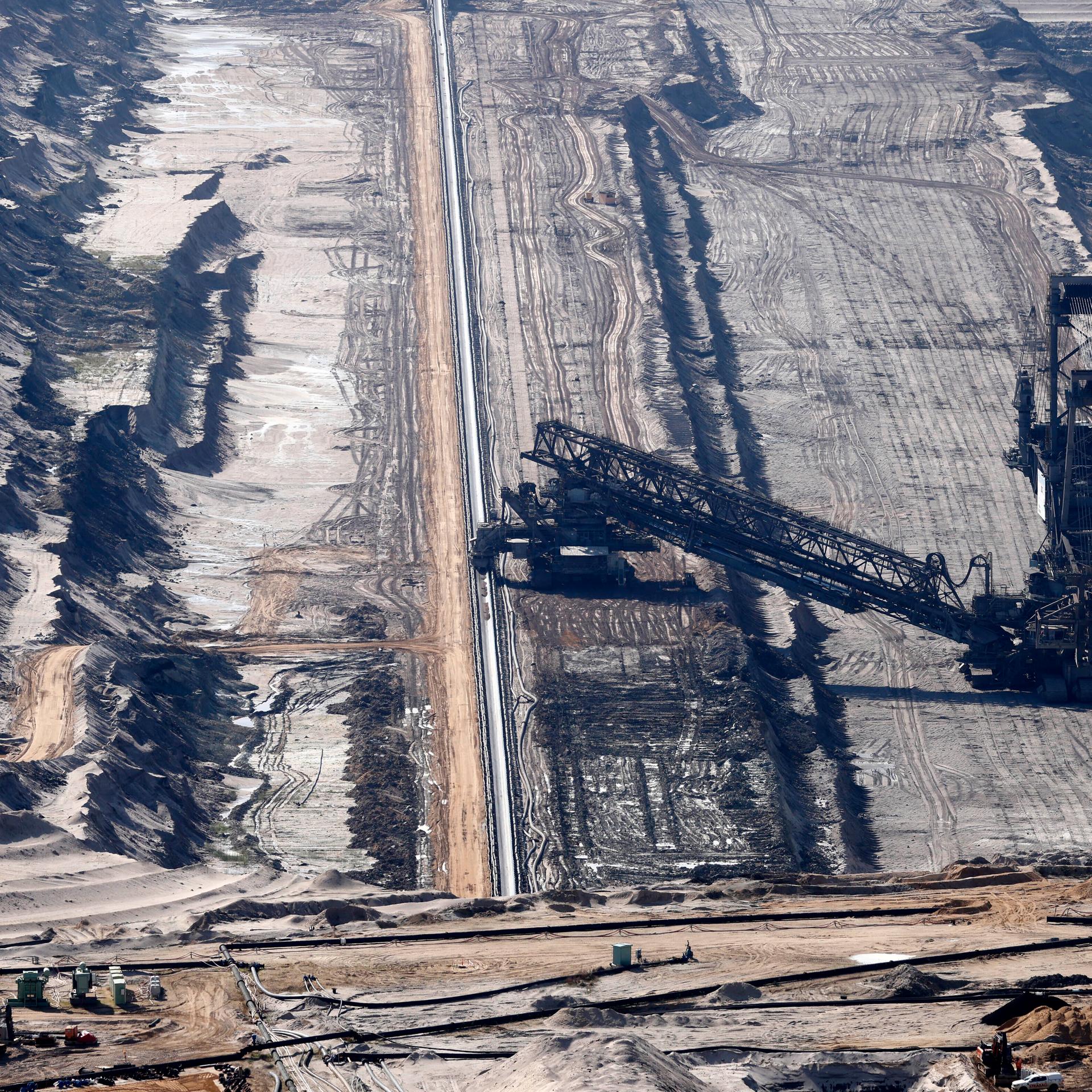 Renaturierung - Bau von Rheinwasserleitung zum Tagebau Hambach hat begonnen - zweitgrößter See Deutschlands soll entstehen