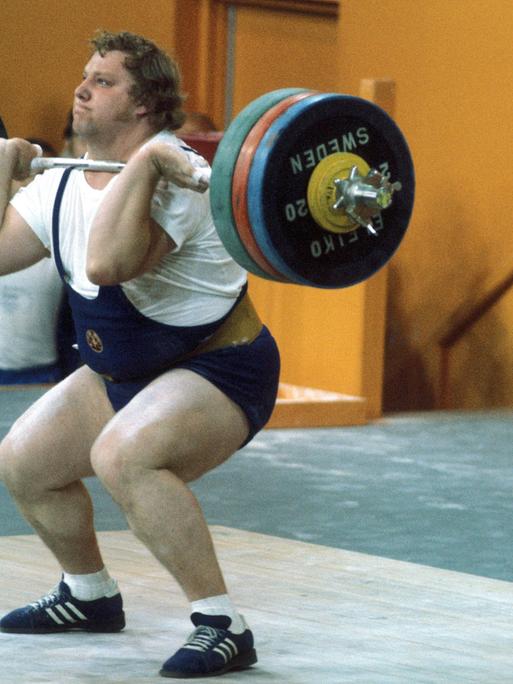 Der Gewichtheber Gerd Bonk bei den Olympischen Spielen 1976 Der Gewichtheber Gerd Bonk bei den Olympischen Spielen 1976