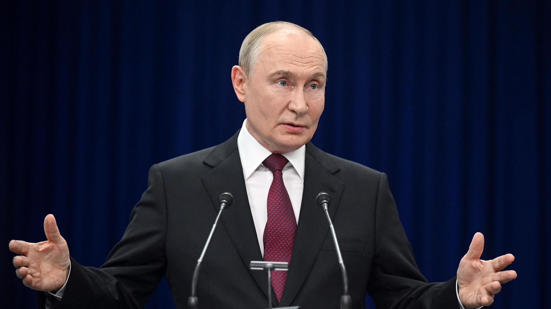 Russlands Präsident Vladimir Putin spricht nach dem Gipfel der Shanghai Cooperation Organization (SCO) bei einer Pressekonferenz (01.09.2026) Russlands Präsident Vladimir Putin spricht nach dem Gipfel der Shanghai Cooperation Organization (SCO) bei einer Pressekonferenz (01.09.2026)