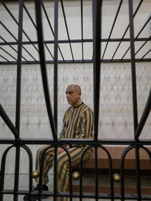 Atef Najib begins hinter Gittern in einem Gerichtsaal in Damaskus Atef Najib begins hinter Gittern in einem Gerichtsaal in Damaskus