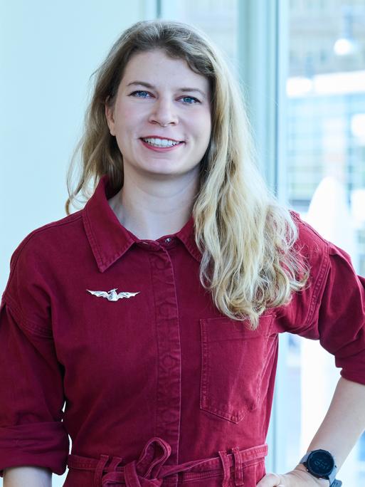Rabea Rogge, Astronautin, erste deutsche Frau im All, steht beim Weltraumkongress "NewSpace. Aufbruch in die industrielle Zukunft" im Berliner Congress Center (BCC).