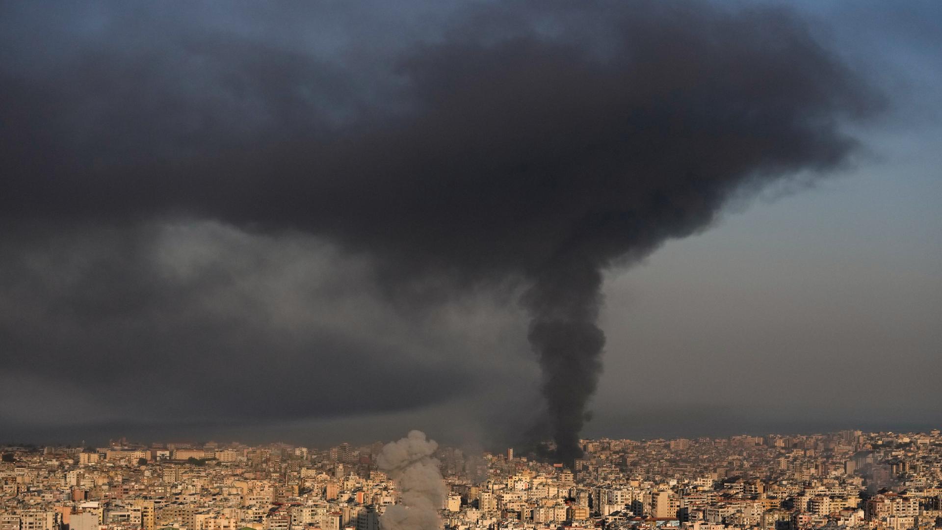 Große Rauchwolke über Beirut