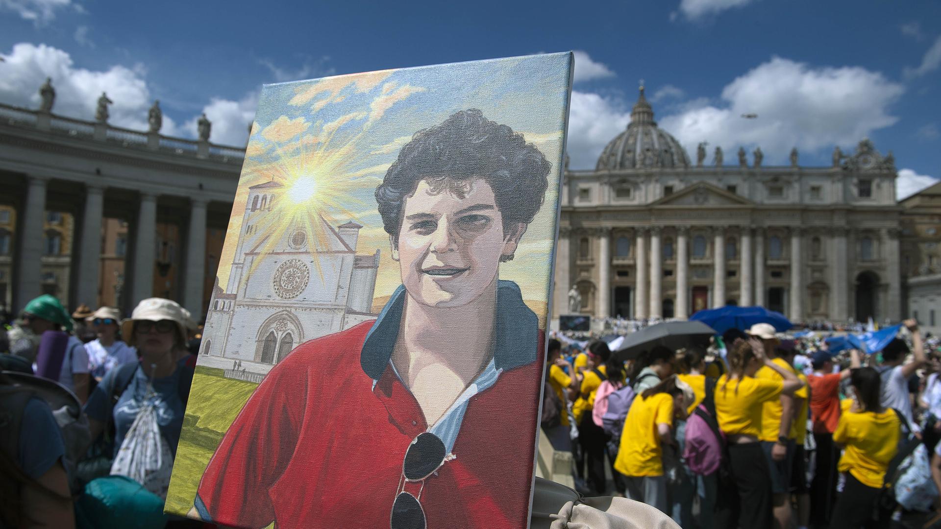 Ein Gemälde von Carlo Acutis auf dem Petersplatz Ein Gemälde von Carlo Acutis auf dem Petersplatz