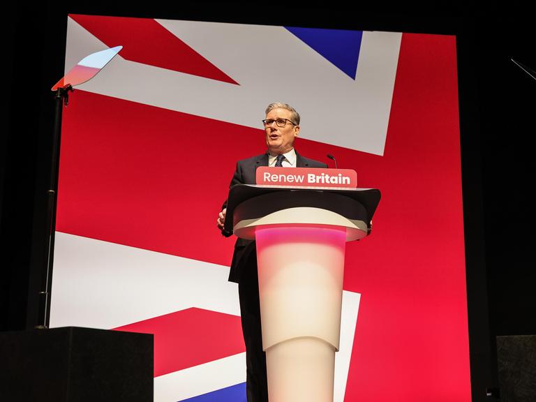 Britischer Premierminister Keir Starmer spricht während der Jahreskonferenz der Labour Party 2025 in Liverpool (Vereinigtes Königreich, 28.09.2025)
