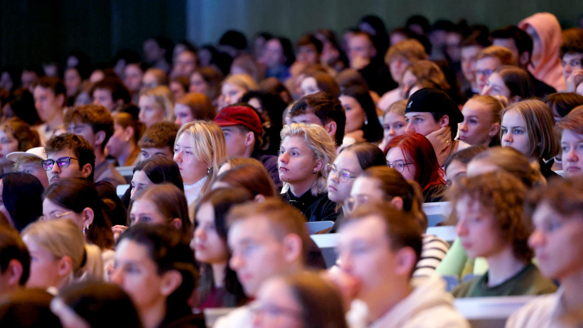 Studierende in einem Hörsaal