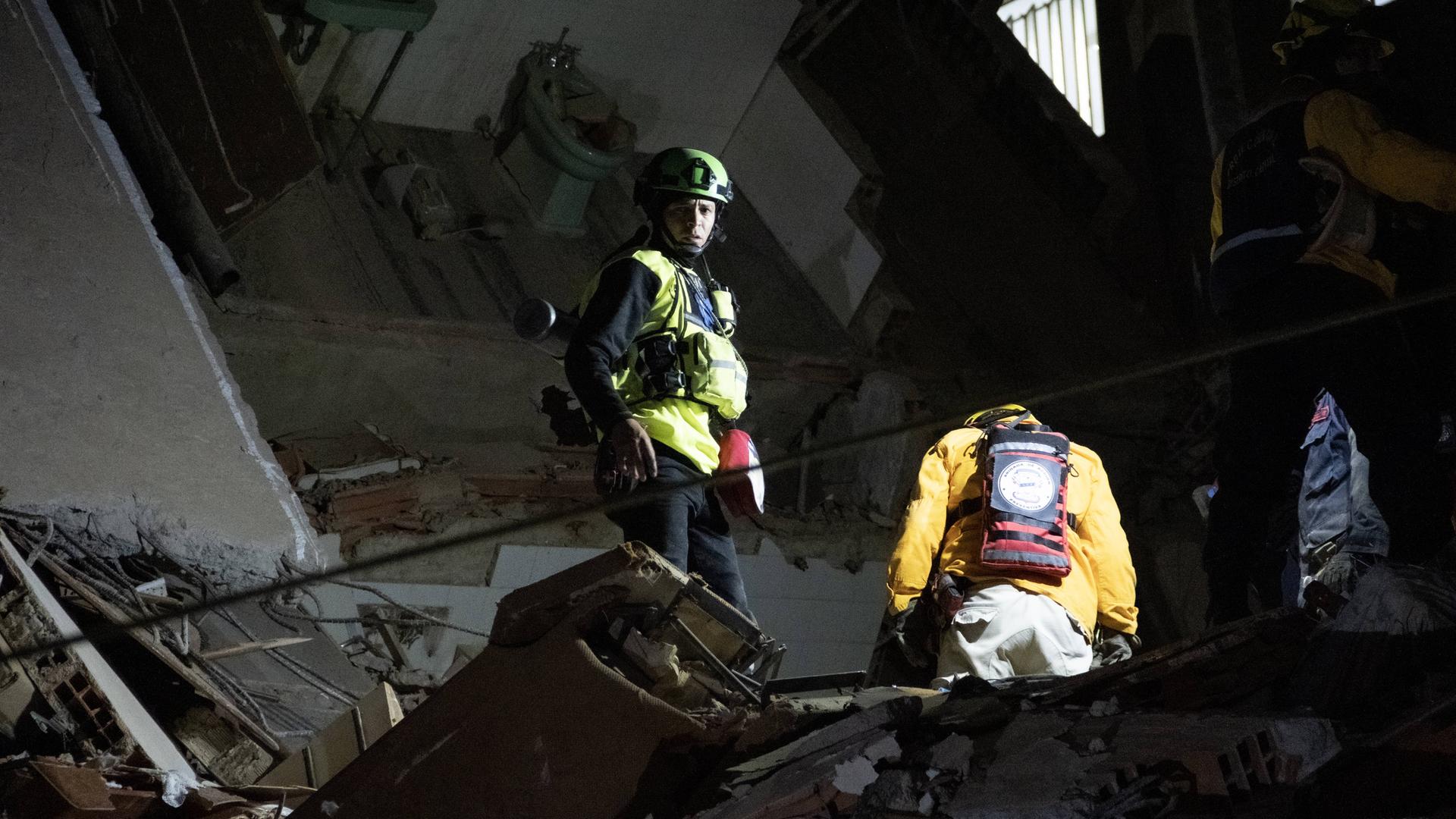 Rettungsarbeiten nach dem Erdbeben in Caracas
