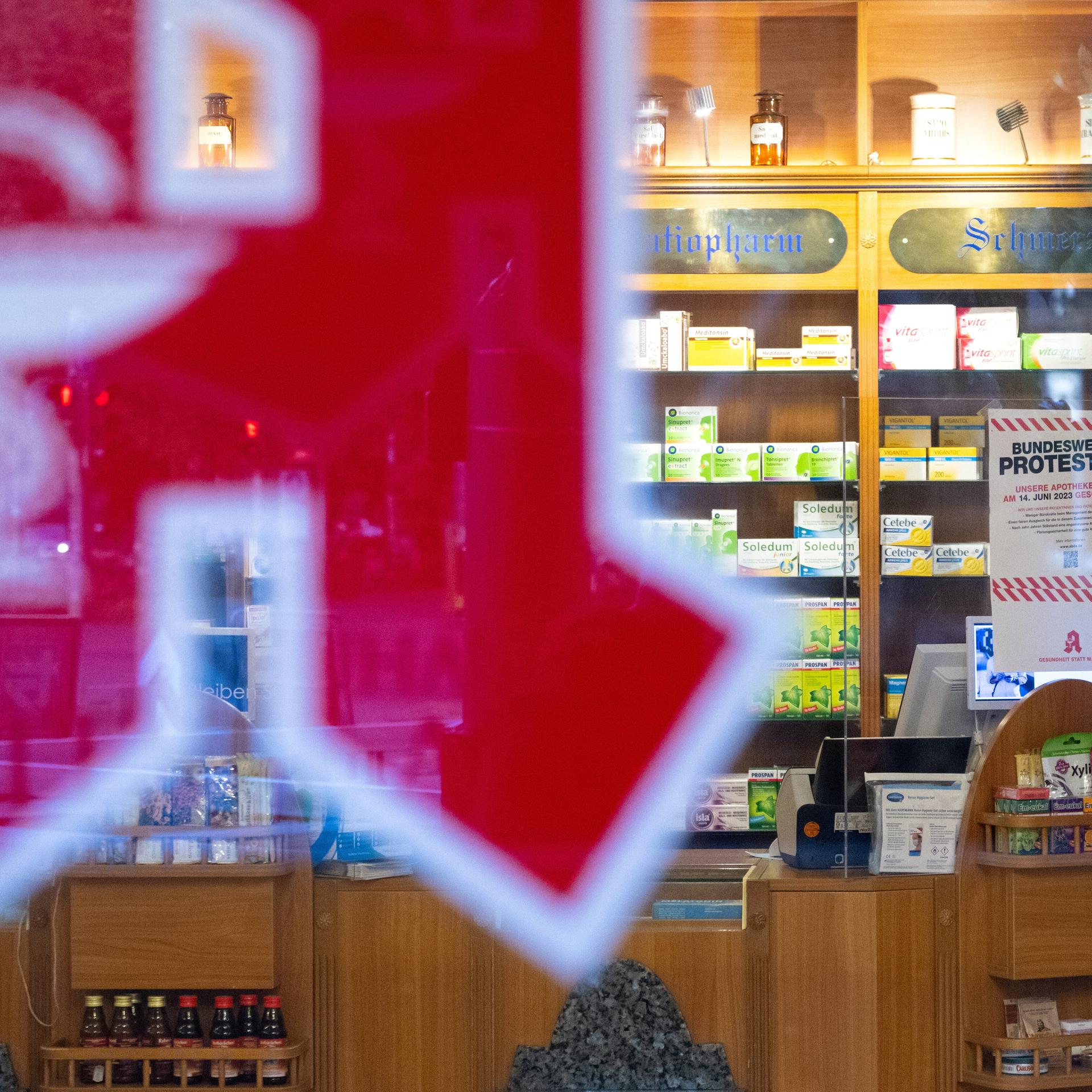 Bundestag - Apotheken dürfen künftig Impfungen und Schnelltests anbieten