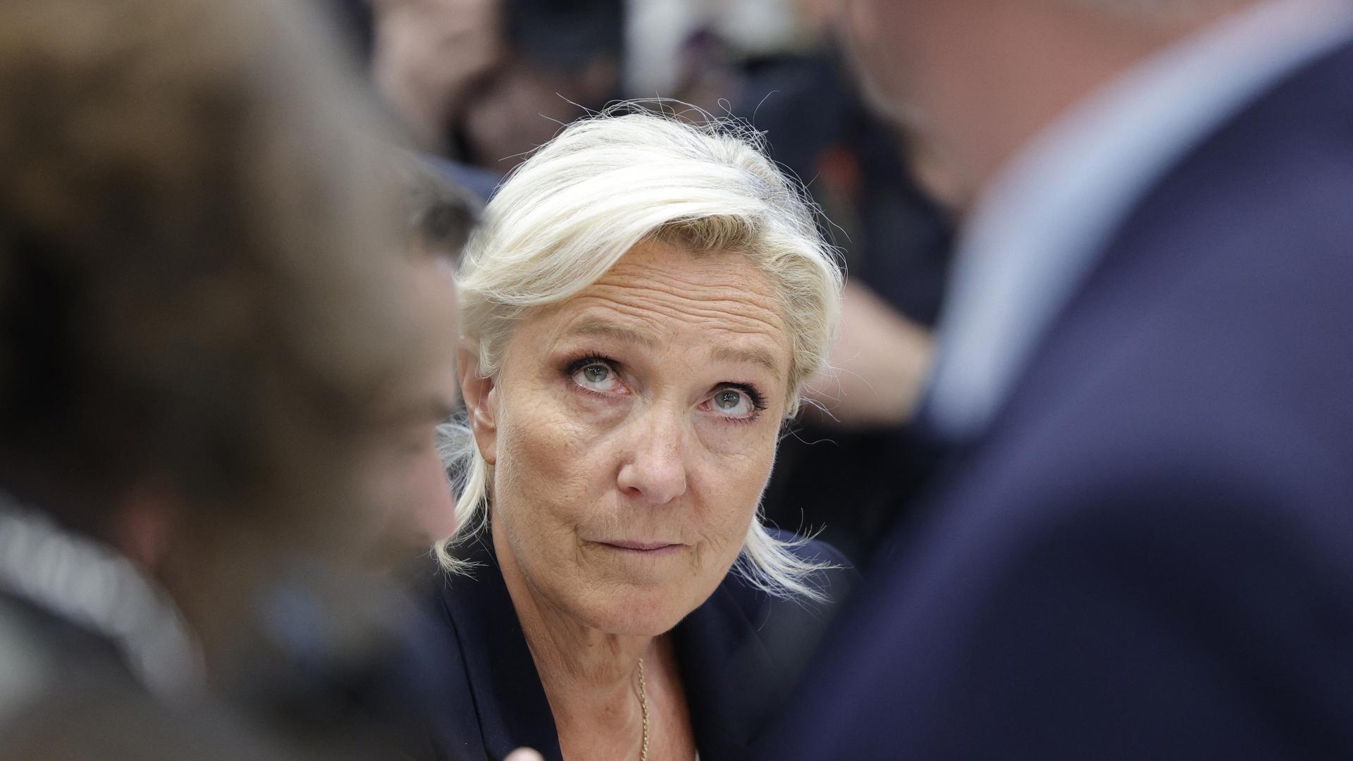 Marine Le Pen auf dem Salon de l'Agriculture im Februar 2026. Die Agrarmesse fand auf dem Gelände der Paris Expo Porte de Versailles in Paris statt Marine Le Pen auf dem Salon de l'Agriculture im Februar 2026. Die Agrarmesse fand auf dem Gelände der Paris Expo Porte de Versailles in Paris statt