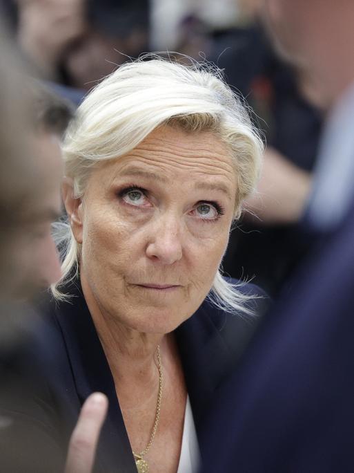 Marine Le Pen auf dem Salon de l'Agriculture im Februar 2026. Die Agrarmesse fand auf dem Gelände der Paris Expo Porte de Versailles in Paris statt Marine Le Pen auf dem Salon de l'Agriculture im Februar 2026. Die Agrarmesse fand auf dem Gelände der Paris Expo Porte de Versailles in Paris statt