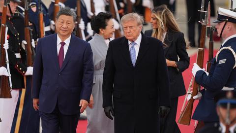 Donald Trump (r.) und Xi Jinping