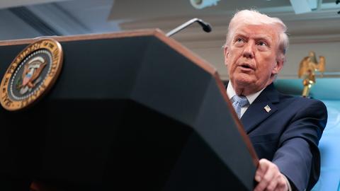 US-Präsident Donals trump spricht über den Irankrieg bei einem Press-Briefing im Weißen Haus, 6. April 2026.