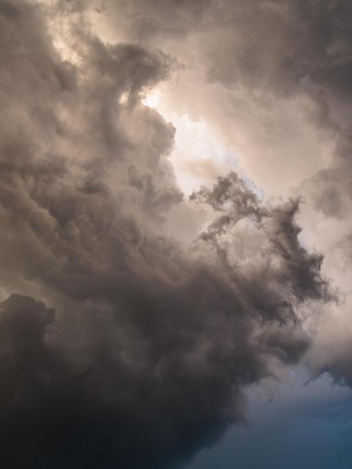Der Himmel: In verschiedenen Weltreligionen ist er ein Ort der Erlösung Der Himmel: In verschiedenen Weltreligionen ist er ein Ort der Erlösung