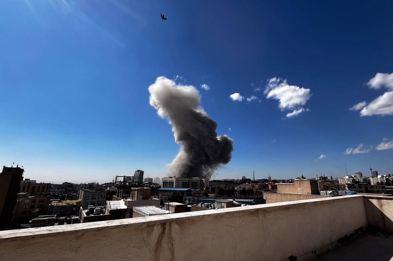 Rauchsäule in Teheran