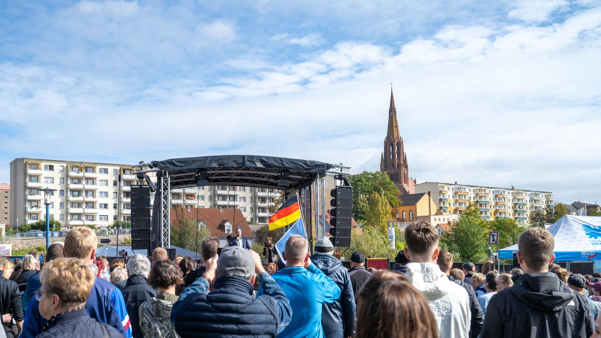 Ulrich Siegmund (AfD), Wahlsieger aus Sachsen-Anhalt, spricht am 19.09.2026 bei der Wahlkampfveranstaltung der AfD Mecklenburg-Vorpommern.