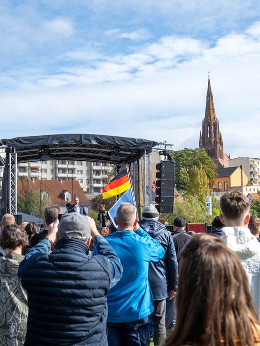 Ulrich Siegmund (AfD), Wahlsieger aus Sachsen-Anhalt, spricht am 19.09.2026 bei der Wahlkampfveranstaltung der AfD Mecklenburg-Vorpommern. Ulrich Siegmund (AfD), Wahlsieger aus Sachsen-Anhalt, spricht am 19.09.2026 bei der Wahlkampfveranstaltung der AfD Mecklenburg-Vorpommern.