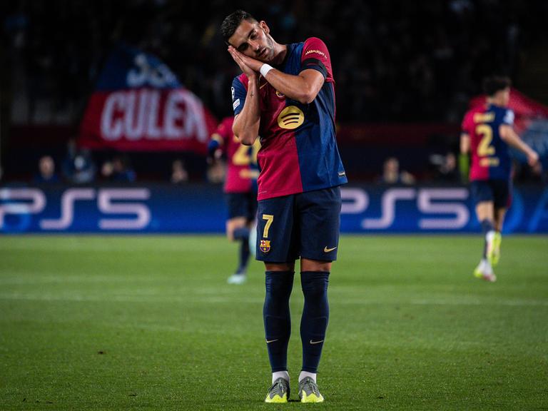 30. April 2025, Barcelona, Spanien: FERRAN TORRES von Barcelona feiert sein Tor während des UEFA Champions League-Spiels zwischen dem FC Barcelona und Inter Mailand, Schlafgeste 30. April 2025, Barcelona, Spanien: FERRAN TORRES von Barcelona feiert sein Tor während des UEFA Champions League-Spiels zwischen dem FC Barcelona und Inter Mailand, Schlafgeste