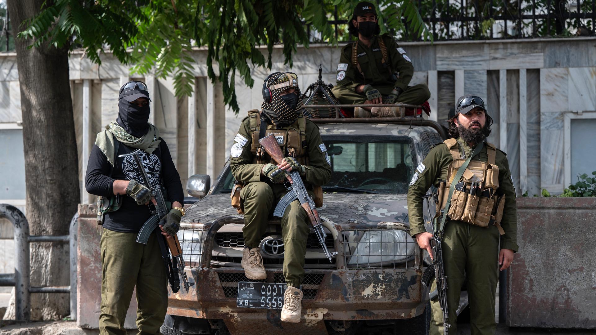 Taliban vor Jeep