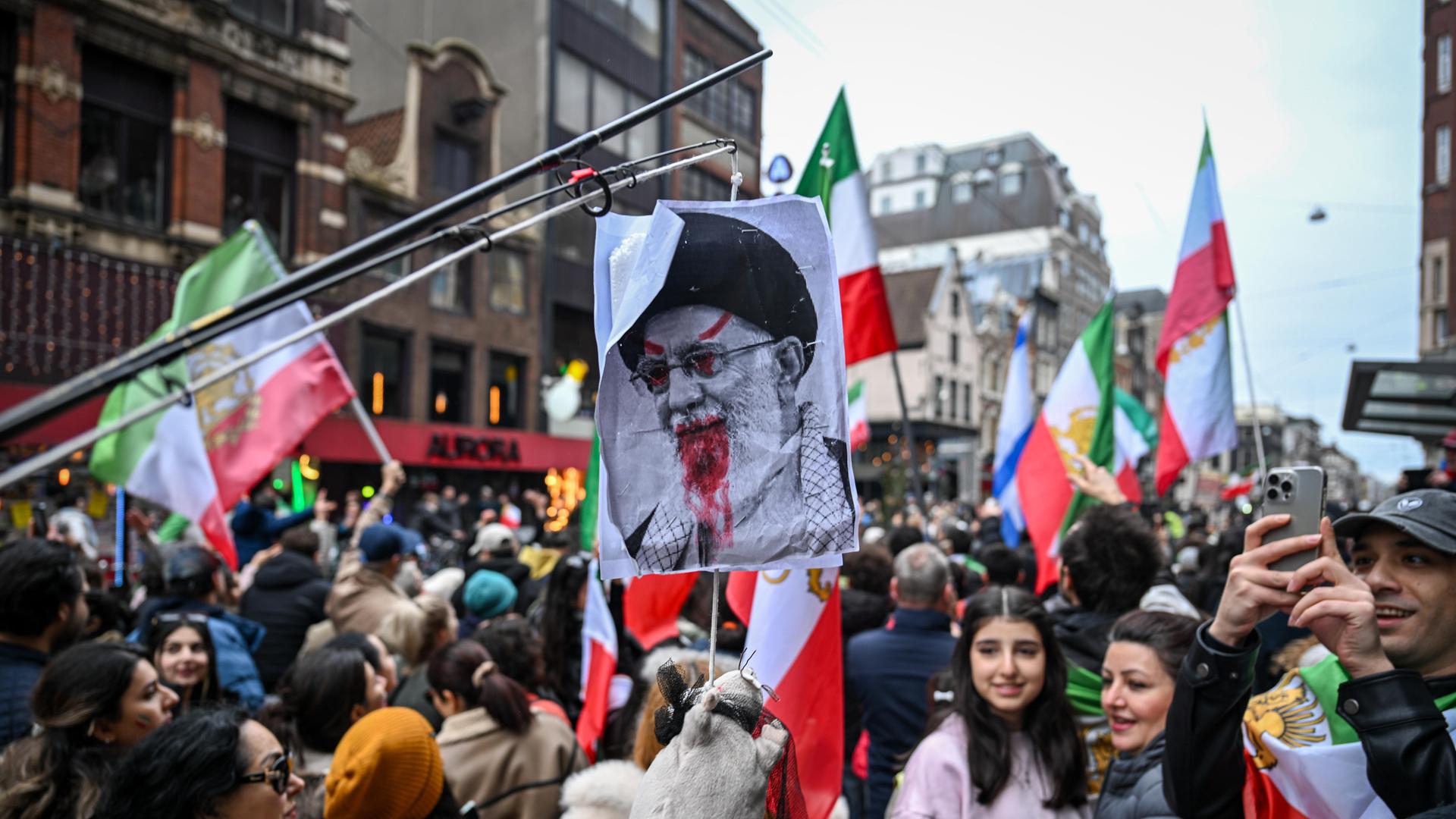 Demo in Amsterdam gegen das Iranische Regime Demo in Amsterdam gegen das Iranische Regime