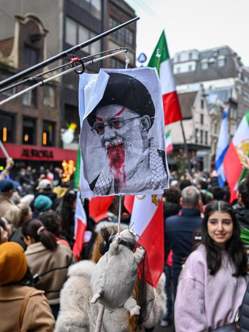 Demo in Amsterdam gegen das Iranische Regime